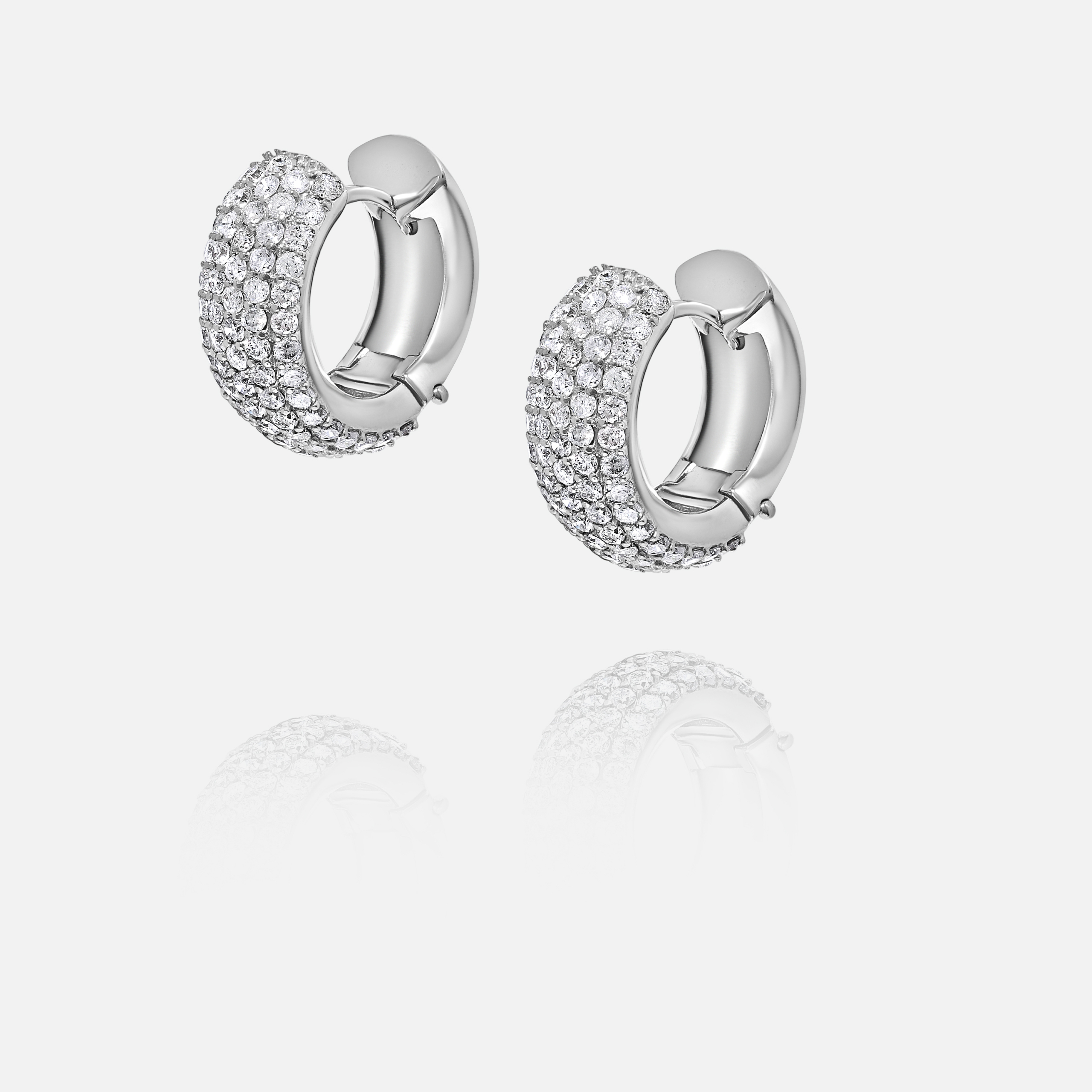 Diamonds total 1.80 ct