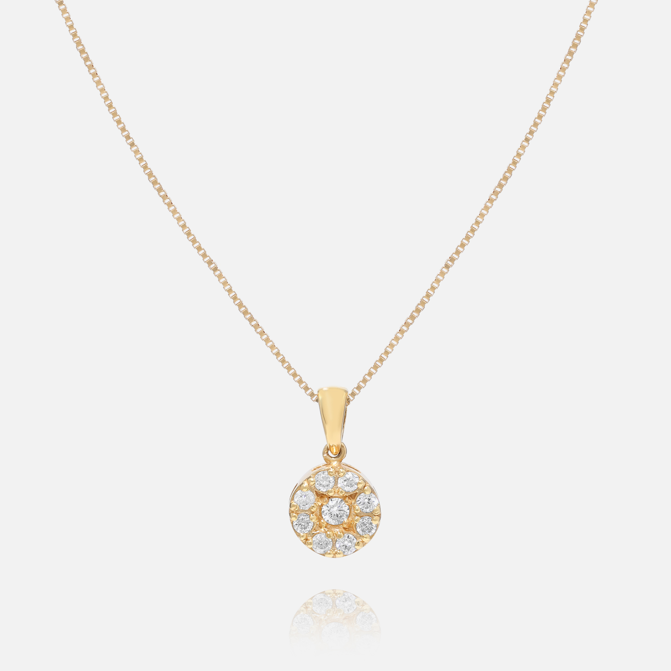 Diamonds total 0.18 carats