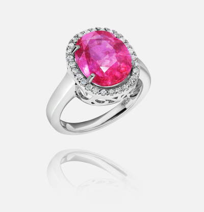 Ruby 4.50 ct & Diamond total 0.30 ct